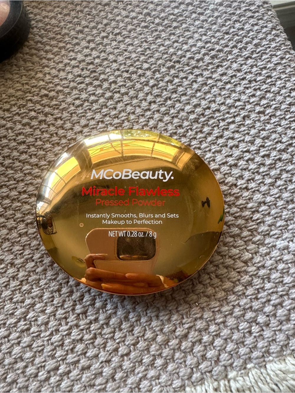 MCoBeauty Miracle Flawless Pressed Powder — Gold